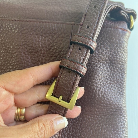 Tignanello Leather Crossbody Bag Medium Burgundy 3 Compartment All Zip - Picture 11 of 14